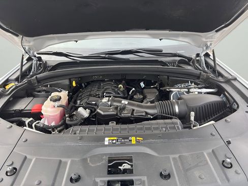 Used 2024 Jeep Grand Cherokee L Limited w/ Black Appearance Package image 22