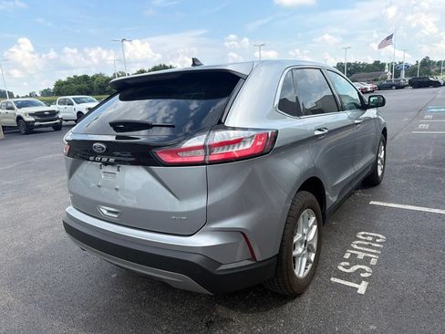 Used 2023 Ford Edge SEL w/ Convenience Package AWD/4WD image 4