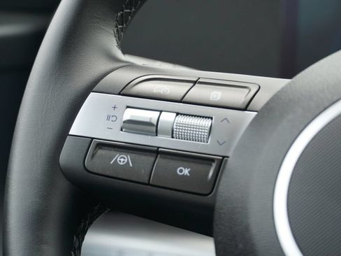 Used 2025 Hyundai Kona SEL FWD image 28