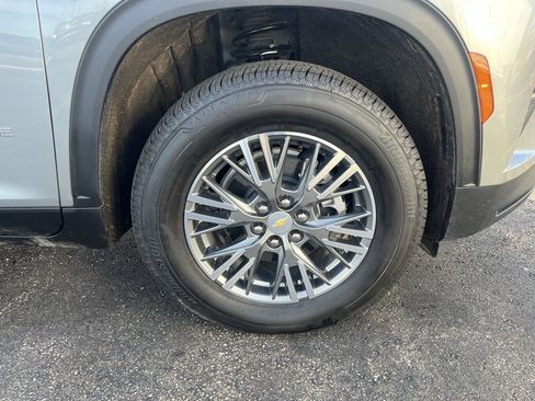 New 2025 Chevrolet Traverse LT w/ LPO, Floor Liner Package image 33