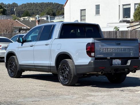 Certified 2025 Honda Ridgeline RTL+ image 6