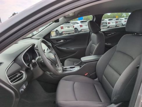 Used 2024 Chevrolet Malibu LT FWD image 12