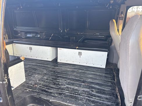 Used 2001 Ford E-250 and Econoline 250 image 18