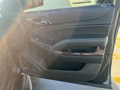 Used 2018 GMC Yukon XL SLT w/ Premium Edition AWD/4WD image 44