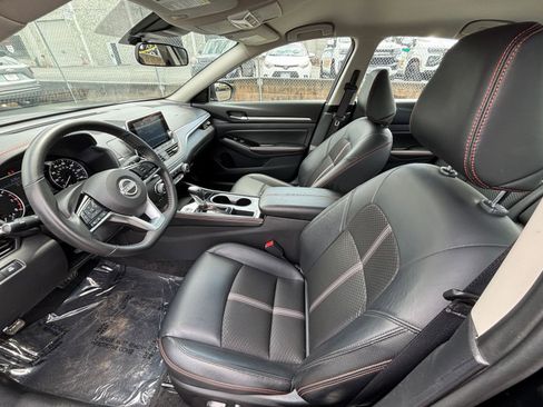 Used 2025 Nissan Altima 2.5 SR FWD image 27