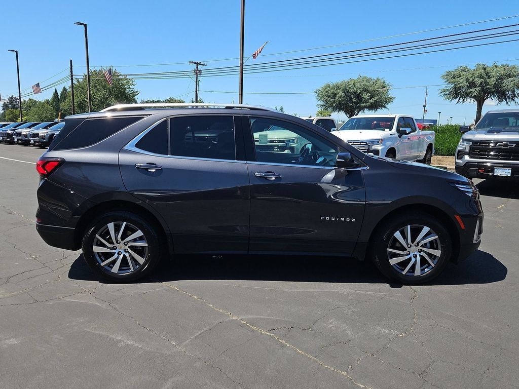 Used 2022 Chevrolet Equinox Premier AWD/4WD image 7