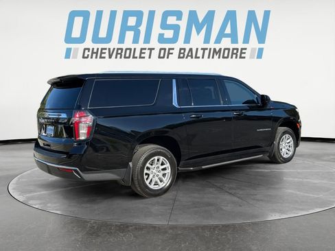Used 2023 Chevrolet Suburban LS w/ Driver Alert Package image 6