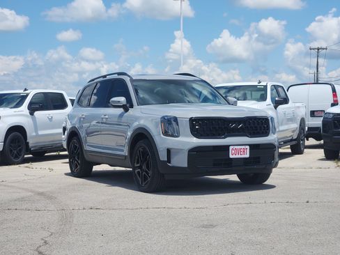 Used 2025 Kia Telluride EX X-Line AWD/4WD image 3