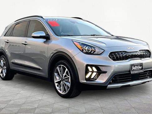 Used 2022 Kia Niro Touring Special Edition image 6
