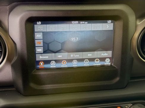 Used 2020 Jeep Wrangler Unlimited Sport S AWD/4WD image 16