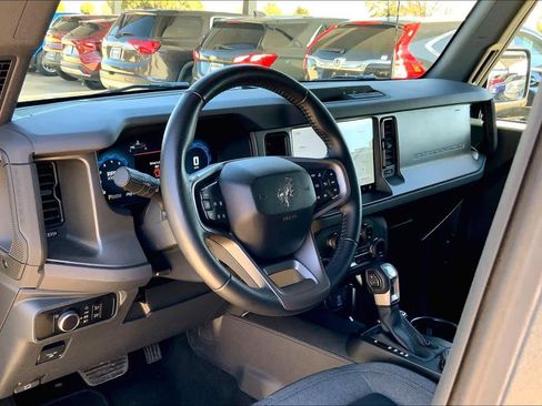 Used 2025 Ford Bronco Big Bend image 16