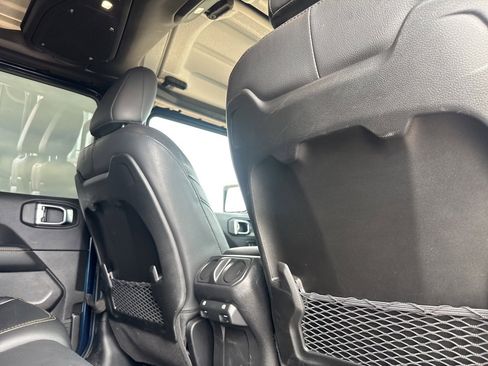 Used 2025 Jeep Gladiator Sport image 30