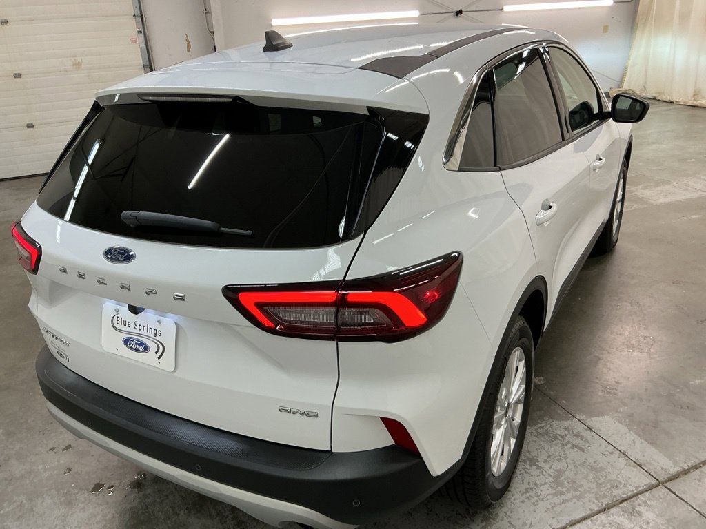 Used 2024 Ford Escape Active w/ Tech Pack #1 AWD/4WD image 12