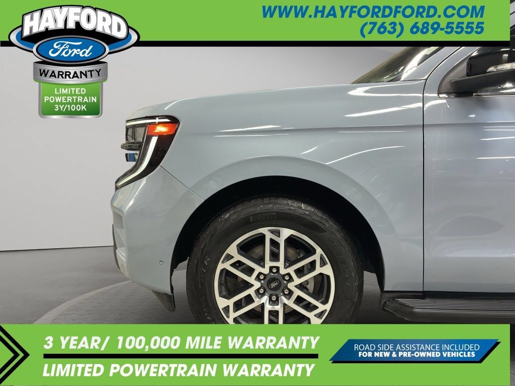 Used 2025 Ford Expedition Active AWD/4WD image 24