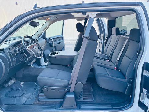 Used 2011 GMC Sierra 1500 SLE w/ Power Tech Package image 13