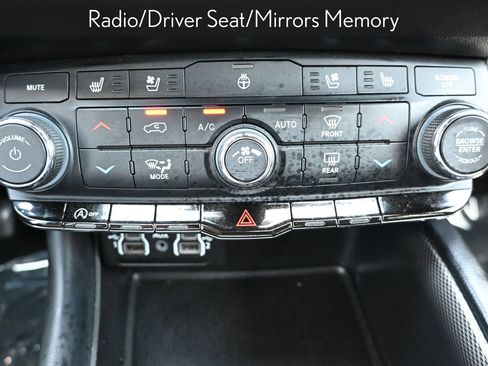 Used 2024 Dodge Durango GT image 16