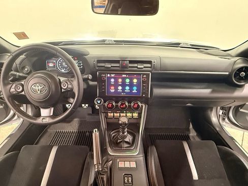 Used 2023 Toyota GR86 Premium RWD image 19