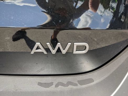 Certified 2025 Nissan Kicks SV w/ SV Premium Package AWD/4WD image 15