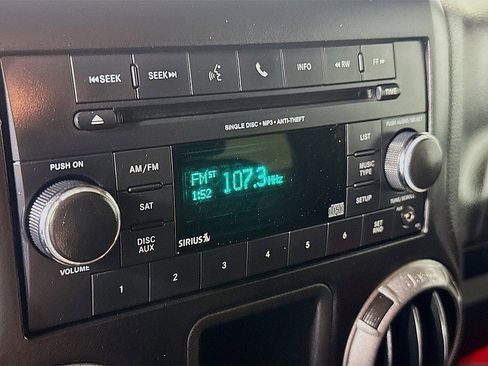 Used 2013 Jeep Wrangler Sport w/ Connectivity Group AWD/4WD image 28