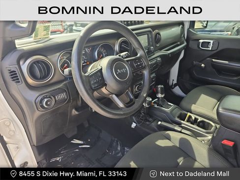 Used 2019 Jeep Wrangler Unlimited Sport image 18