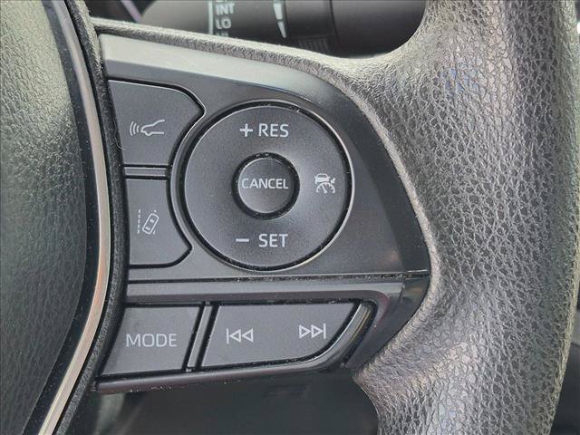 Used 2019 Toyota Camry LE FWD image 11
