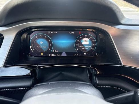 Used 2024 Volkswagen Atlas Cross Sport SE image 36