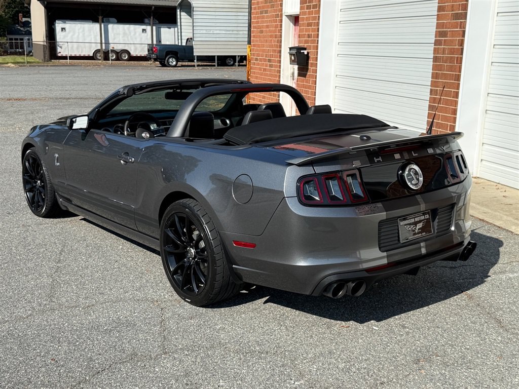 Used 2013 Ford Mustang Shelby GT500 RWD image 21