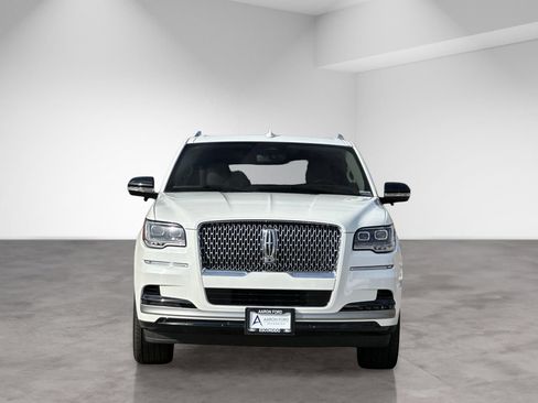 Used 2024 Lincoln Navigator L Reserve AWD/4WD image 10