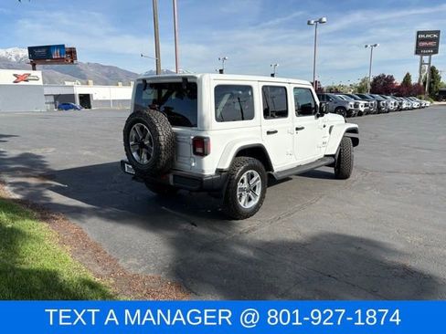 Used 2022 Jeep Wrangler Unlimited Sahara AWD/4WD image 4
