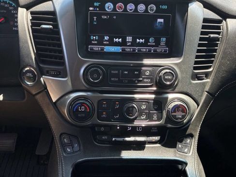 Used 2018 Chevrolet Suburban Premier RWD image 22