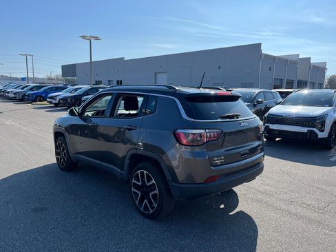 Used 2018 Jeep Compass Limited image 6