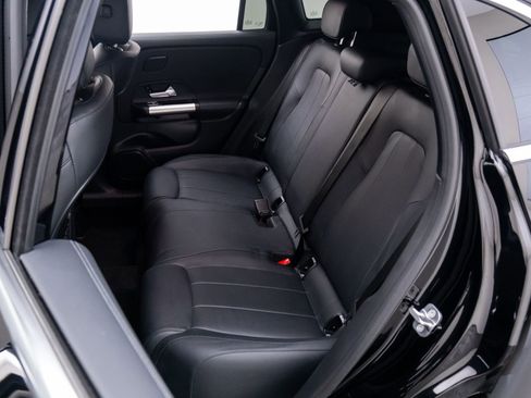 Certified 2025 Mercedes-Benz GLA 250 4MATIC w/ Exclusive Package image 19