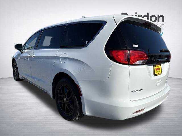 Used 2023 Chrysler Voyager LX FWD image 5