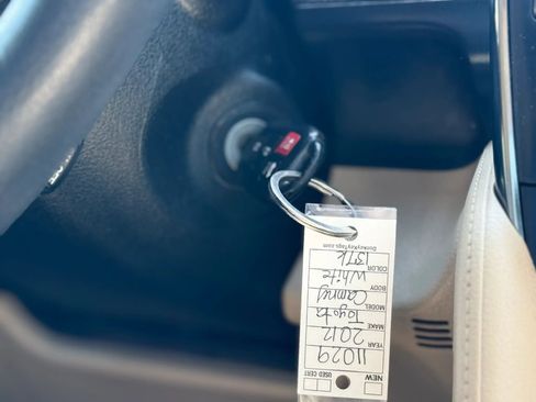 Used 2012 Toyota Camry LE image 23