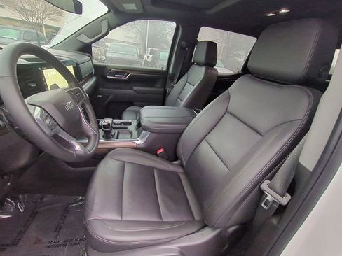 Used 2024 Chevrolet Silverado 1500 LT Trail Boss w/ LT Trail Boss Premium Package image 22