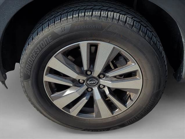 Used 2023 Nissan Pathfinder SL AWD/4WD image 6