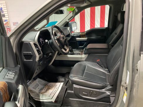 Used 2019 Ford F150 Lariat image 19