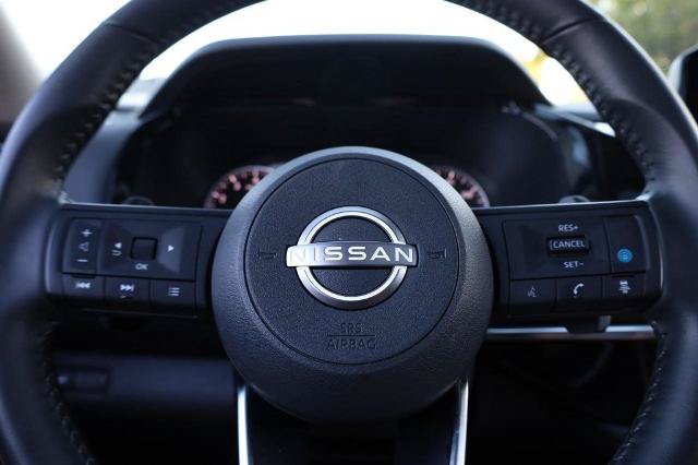 Certified 2025 Nissan Pathfinder SV w/ SV Premium Package FWD image 13