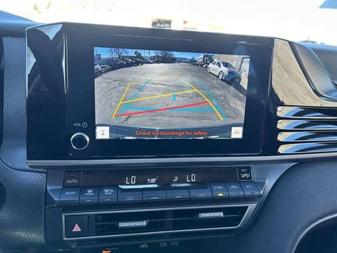 Certified 2025 Toyota Camry LE image 21