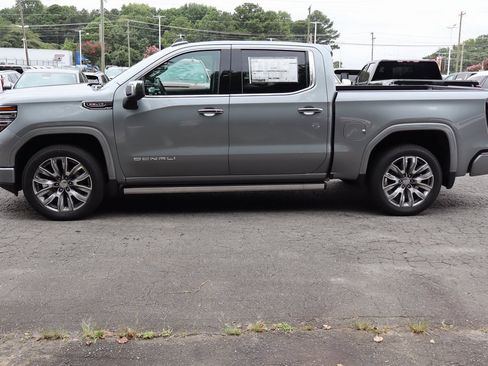 New 2025 GMC Sierra 1500 Denali image 5