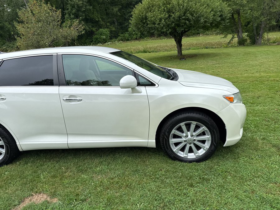 Used 2010 Toyota Venza AWD image 32