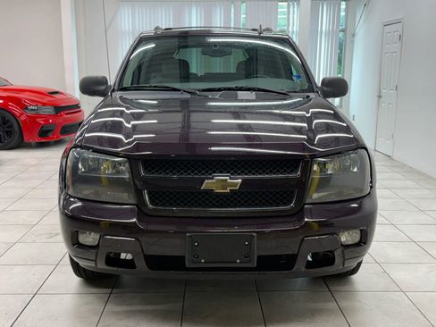 Used 2008 Chevrolet TrailBlazer LT w/ Sun And Sound Package RWD image 2