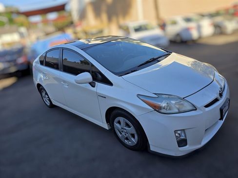 Used 2011 Toyota Prius Three w/ Solar Roof Pkg FWD image 5