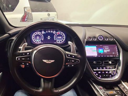 Used 2022 Aston Martin DBX AWD/4WD image 5