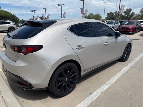 Used 2024 MAZDA MAZDA3 s FWD image 5