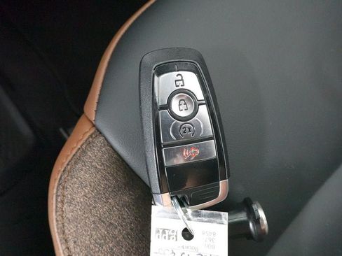 Certified 2025 Ford Bronco Sport Outer Banks w/ Outer Banks Tech Package+ AWD/4WD image 24