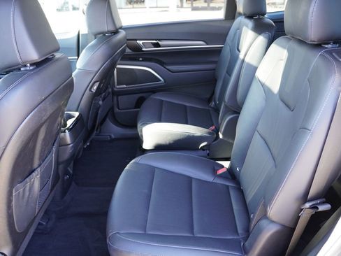 Certified 2022 Kia Telluride S image 17