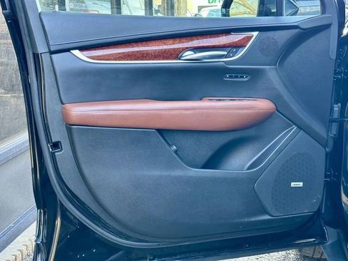 Used 2019 Cadillac XT5 Premium Luxury image 14