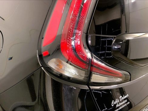 Used 2025 Kia Soul LX w/ LX Technology Package FWD image 28
