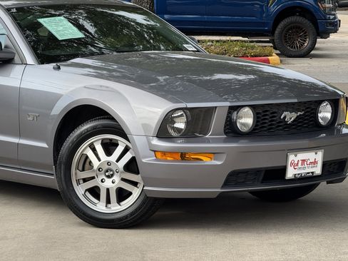 Used 2006 Ford Mustang GT image 2